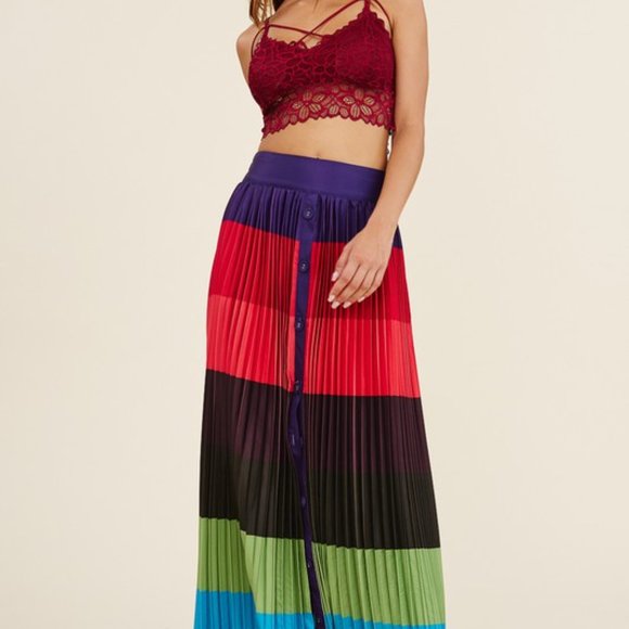 High Waisted Pleated Color Block Maxi Skirt - Picture 5 of 9